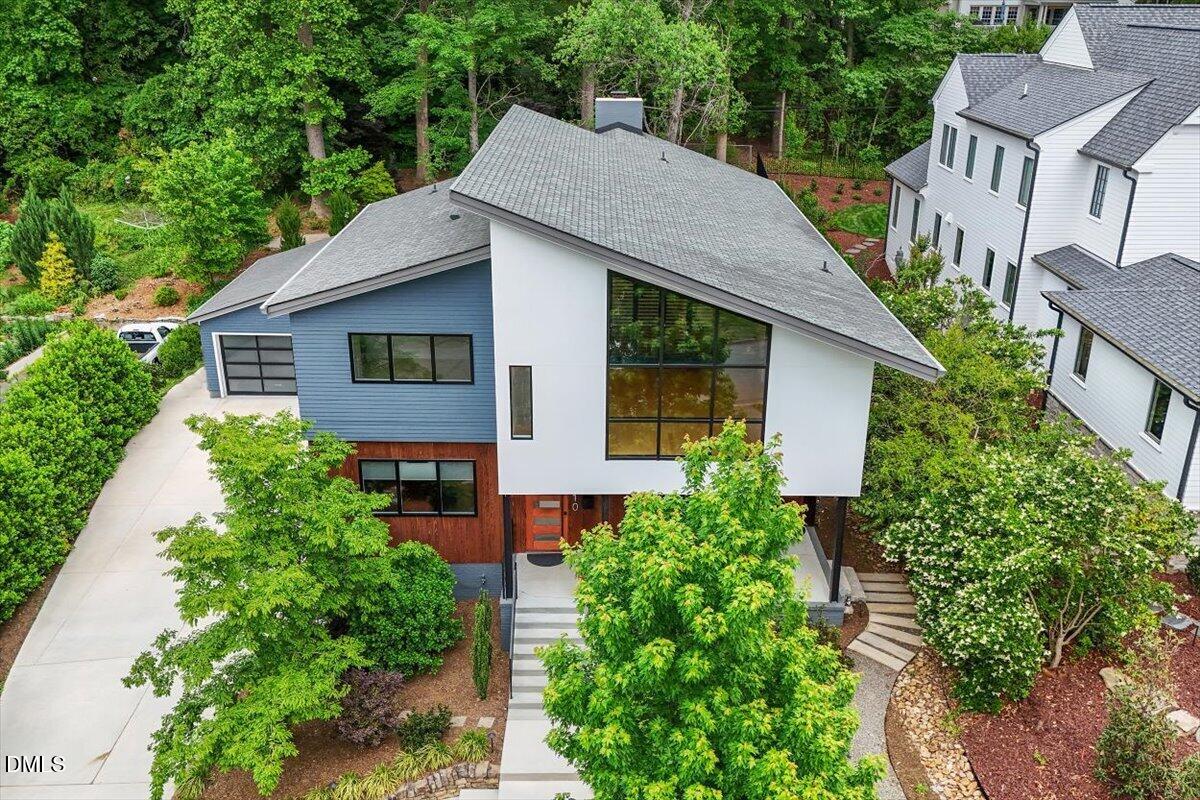 1410 Duplin Road Raleigh, NC 27607 - Photo 4 of 54 Lush Landscaping