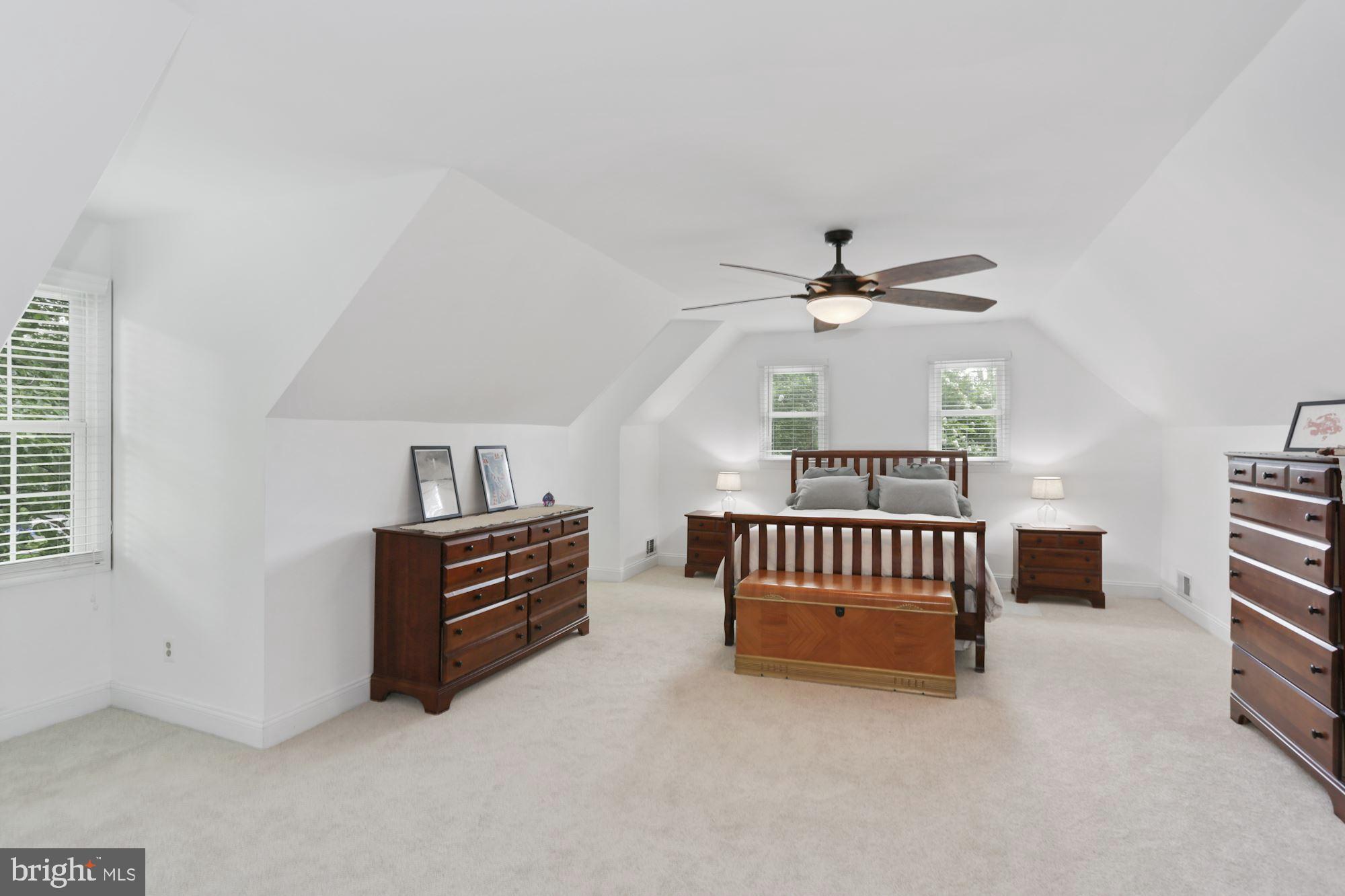 1958 Barton Hill Road Reston, VA 20191 - Photo 11 of 32 Very spacious Master Suite w/new carpet