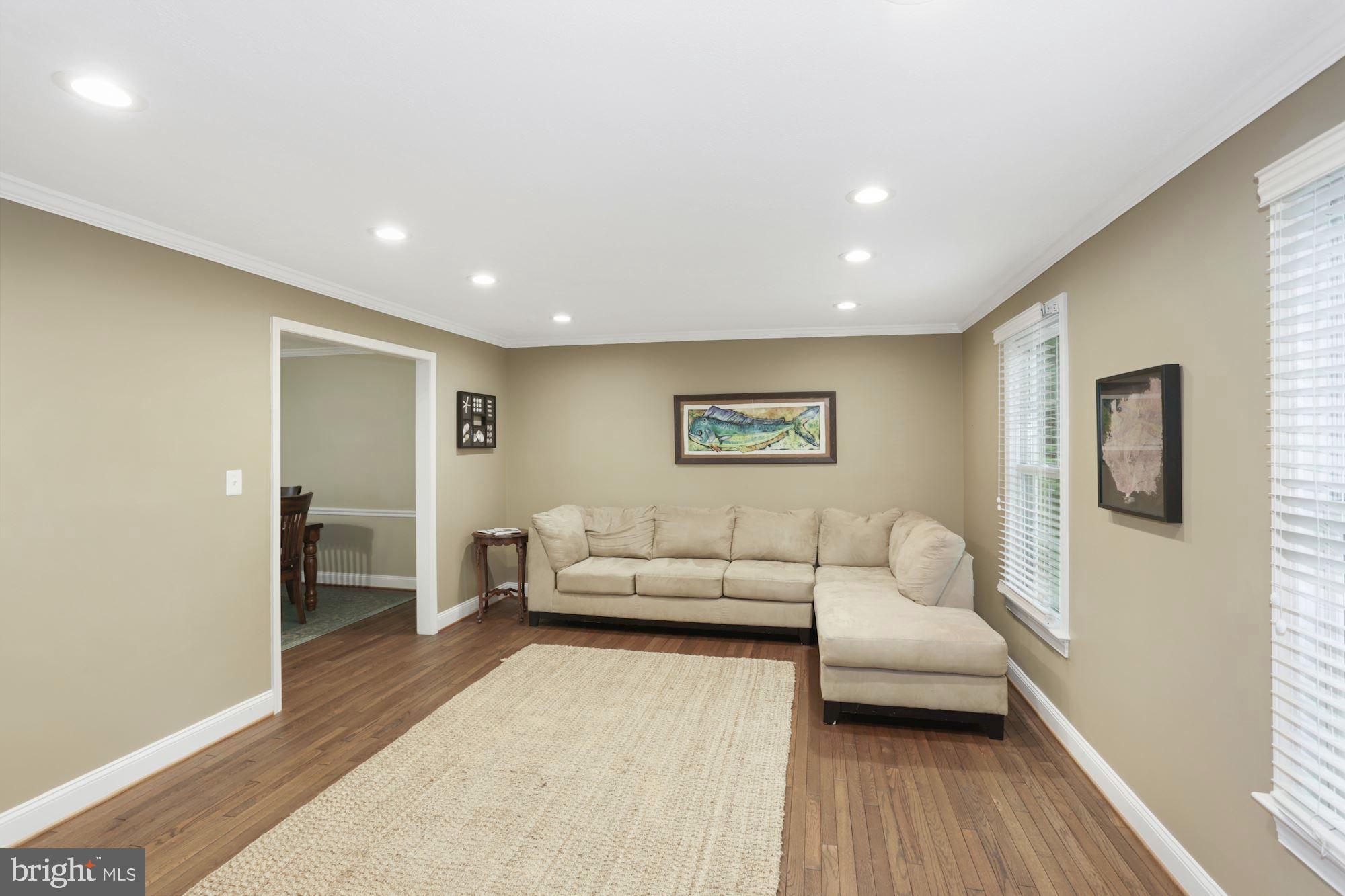 1958 Barton Hill Road Reston, VA 20191 - Photo 3 of 32 Spacious Living Room