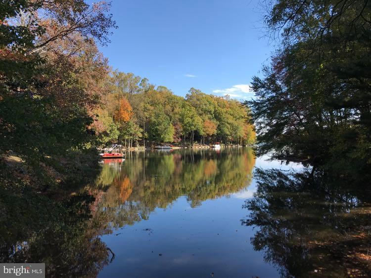 1958 Barton Hill Road Reston, VA 20191 - Photo 28 of 32 Walk to Lake Audubon or drive w/kayaks or boats
