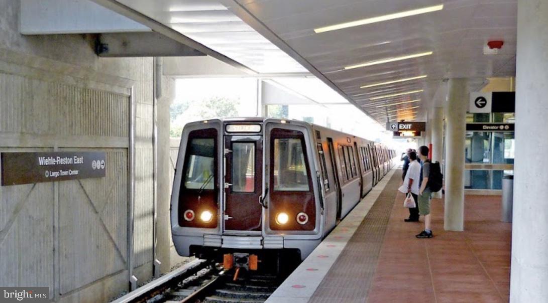 1958 Barton Hill Road Reston, VA 20191 - Photo 31 of 32