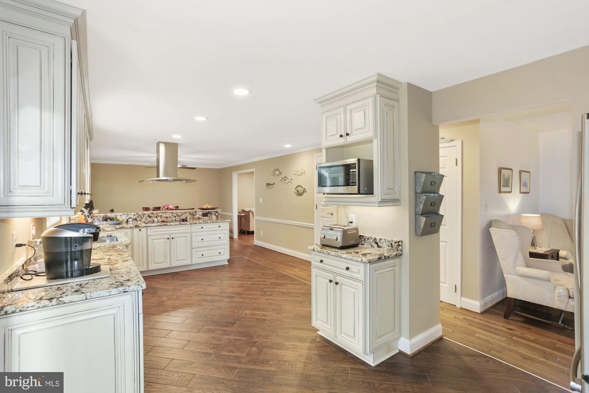 1958 Barton Hill Road Reston, VA 20191 - Photo 6 of 32 Gorgeous Granite Countertops