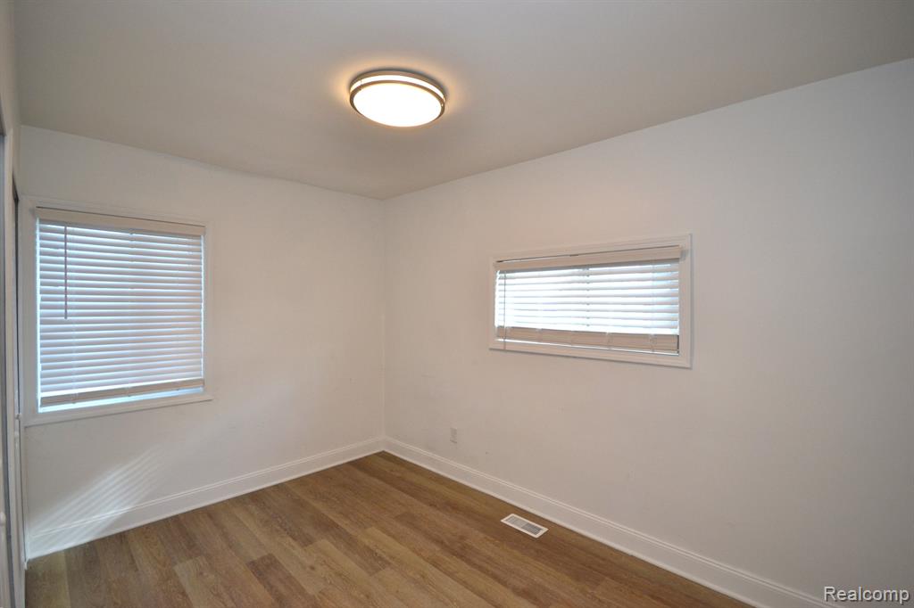 23831 John R Road Hazel Park, MI 48030 - Photo 28 of 49