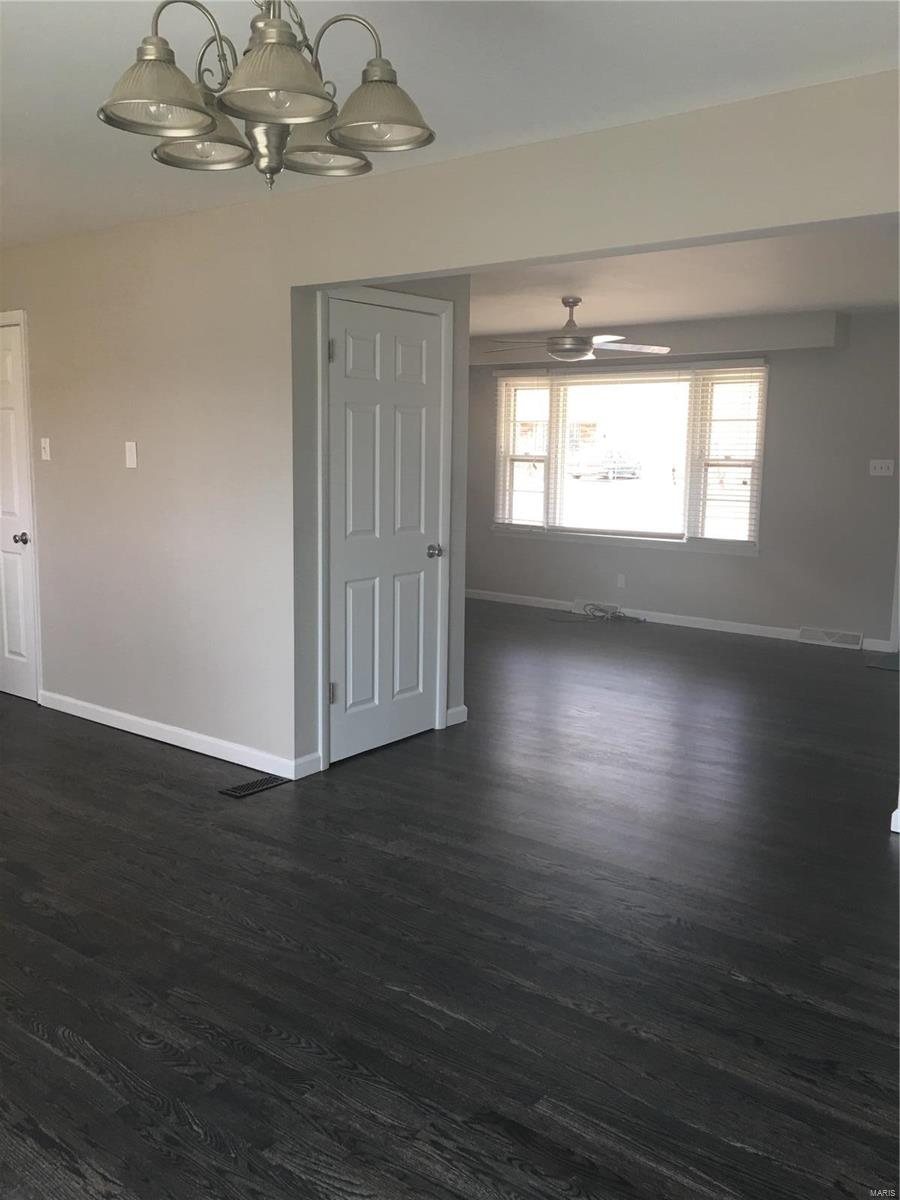 62 Ruth Drive St. Charles, MO 63301 - Photo 3 of 12