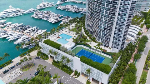 $9,200 | 400 Alton Road, Unit 907, Miami Beach, FL 33139