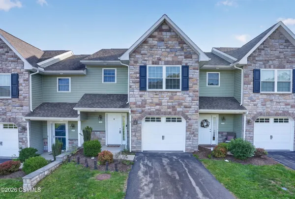 $285,000 | 175 North Oakwood Lane, Selinsgrove, PA 17870