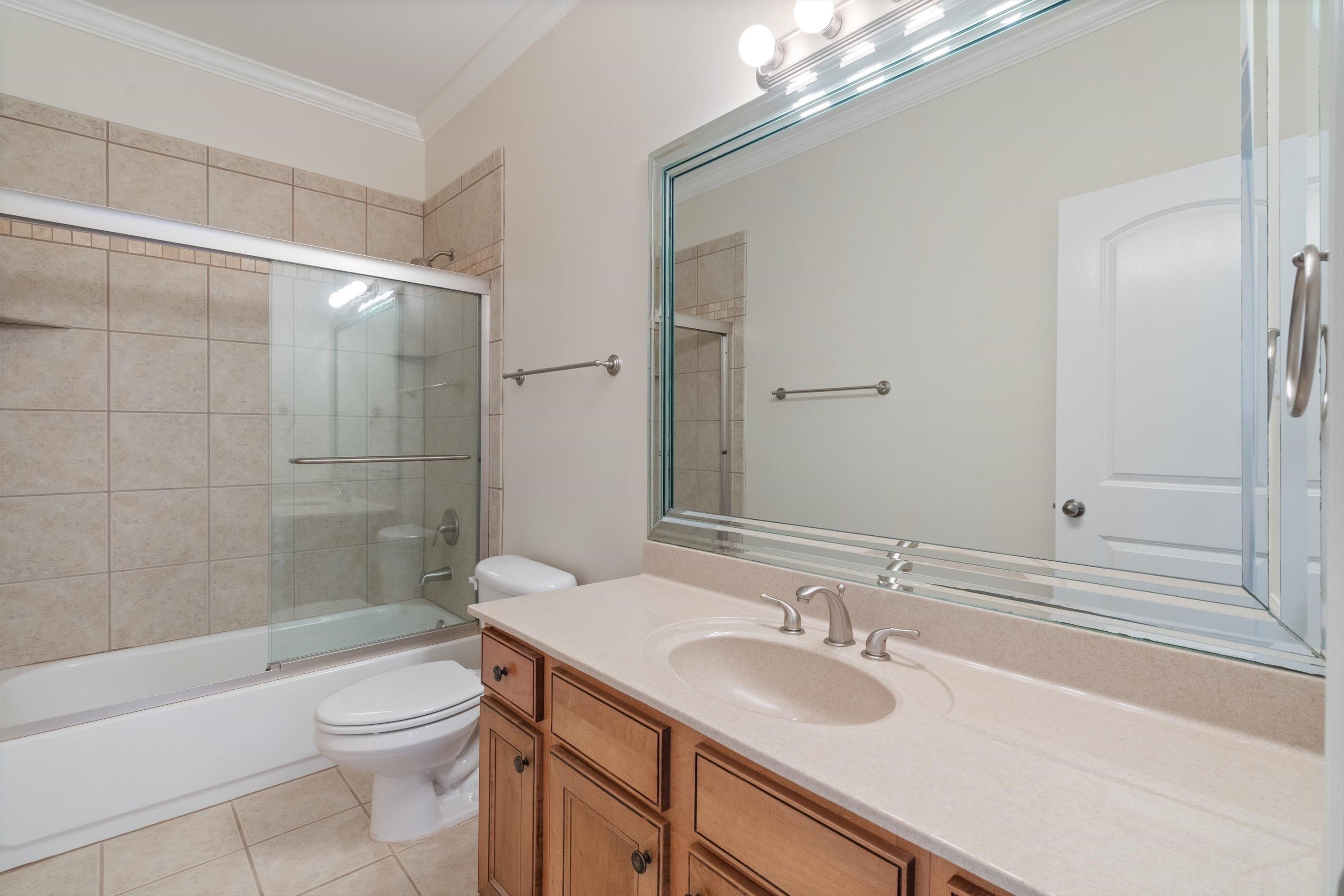 1710 Stillwind Lane Collierville, TN 38017 - Photo 21 of 40 Second full bathroom downstairs