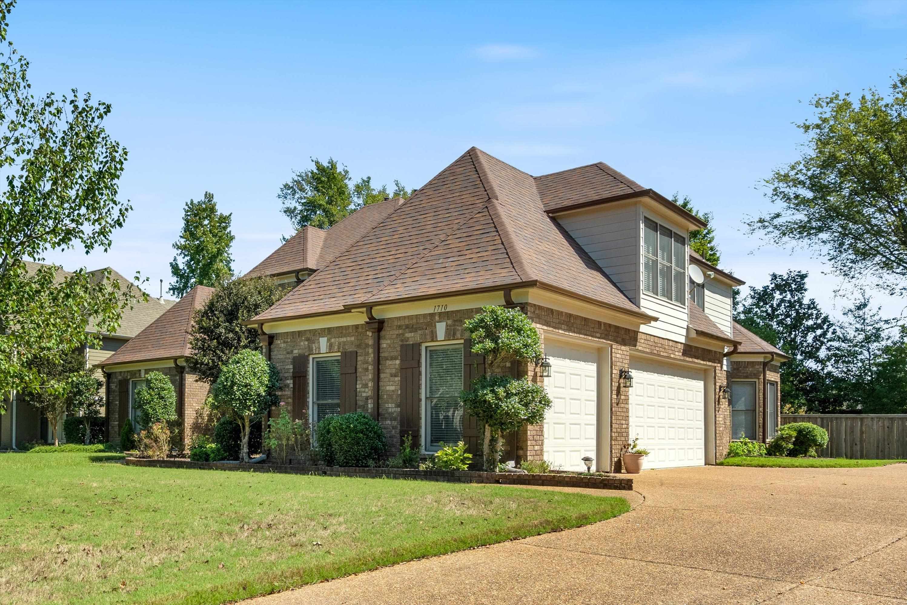 1710 Stillwind Lane Collierville, TN 38017 - Photo 37 of 40 Stately brick home with 3-car garage