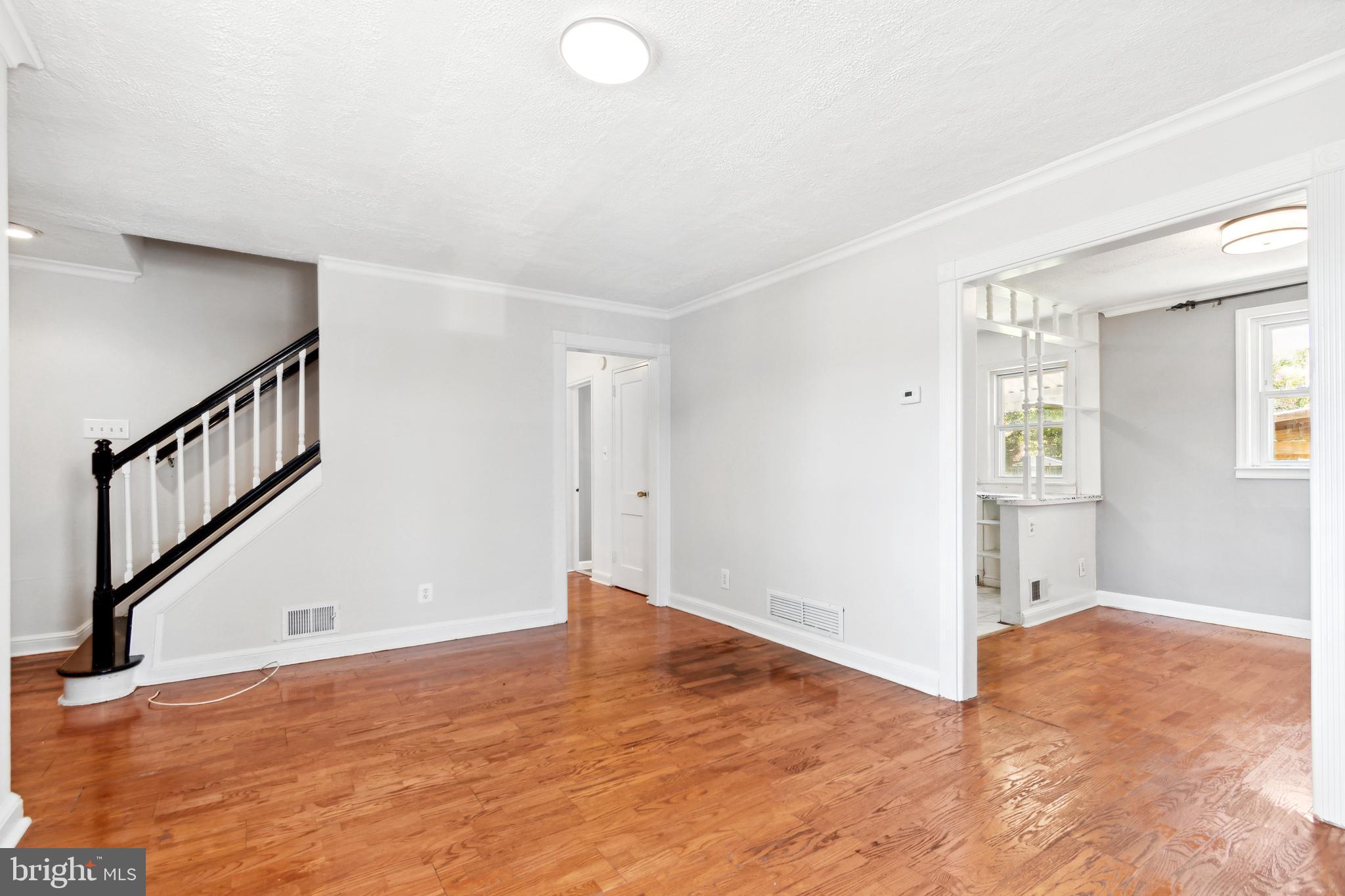 4704 68th Place Hyattsville, MD 20784 - Photo 6 of 36