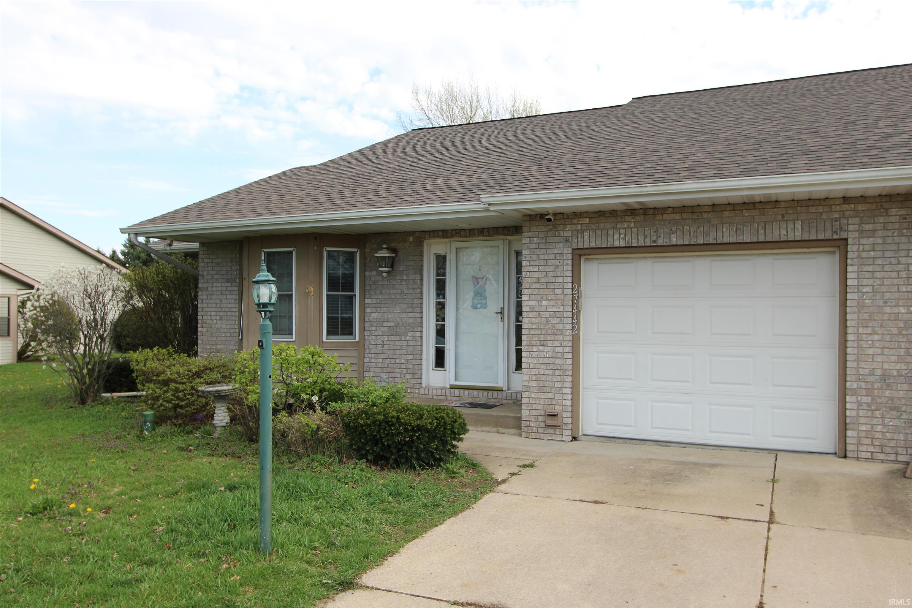 27442 Bison Ridge Elkhart, IN 46514 - Photo 2 of 25 Gallery Image 2