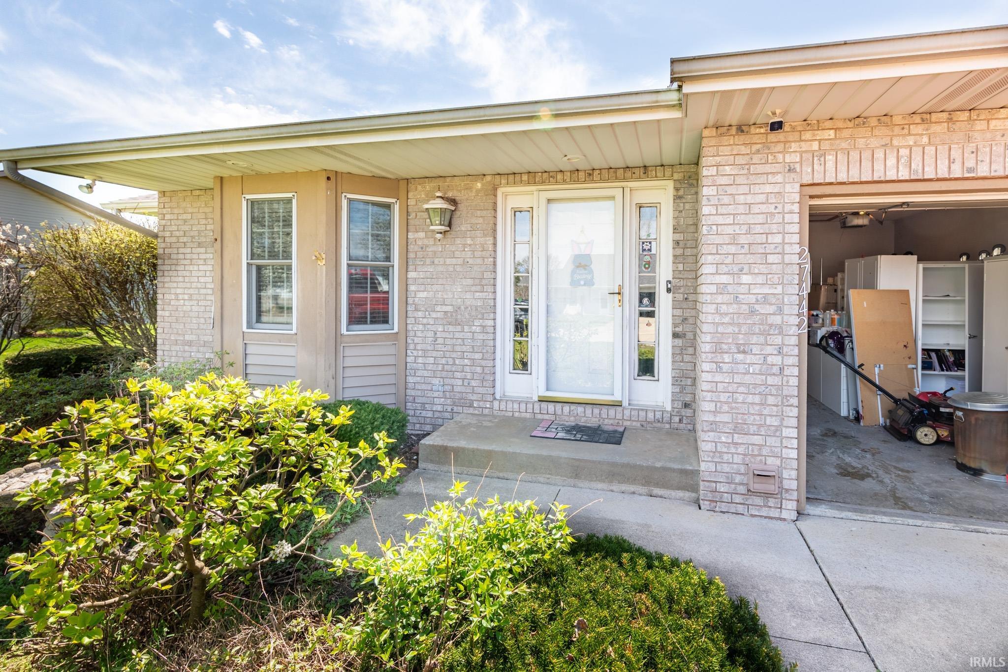 27442 Bison Ridge Elkhart, IN 46514 - Photo 3 of 25 Gallery Image 3