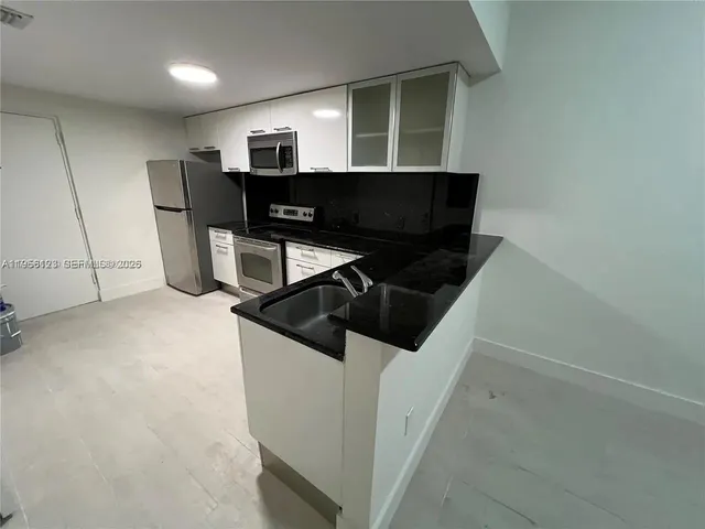 $3,400 | 3339 Virginia Street, Unit 133, Miami, FL 33133