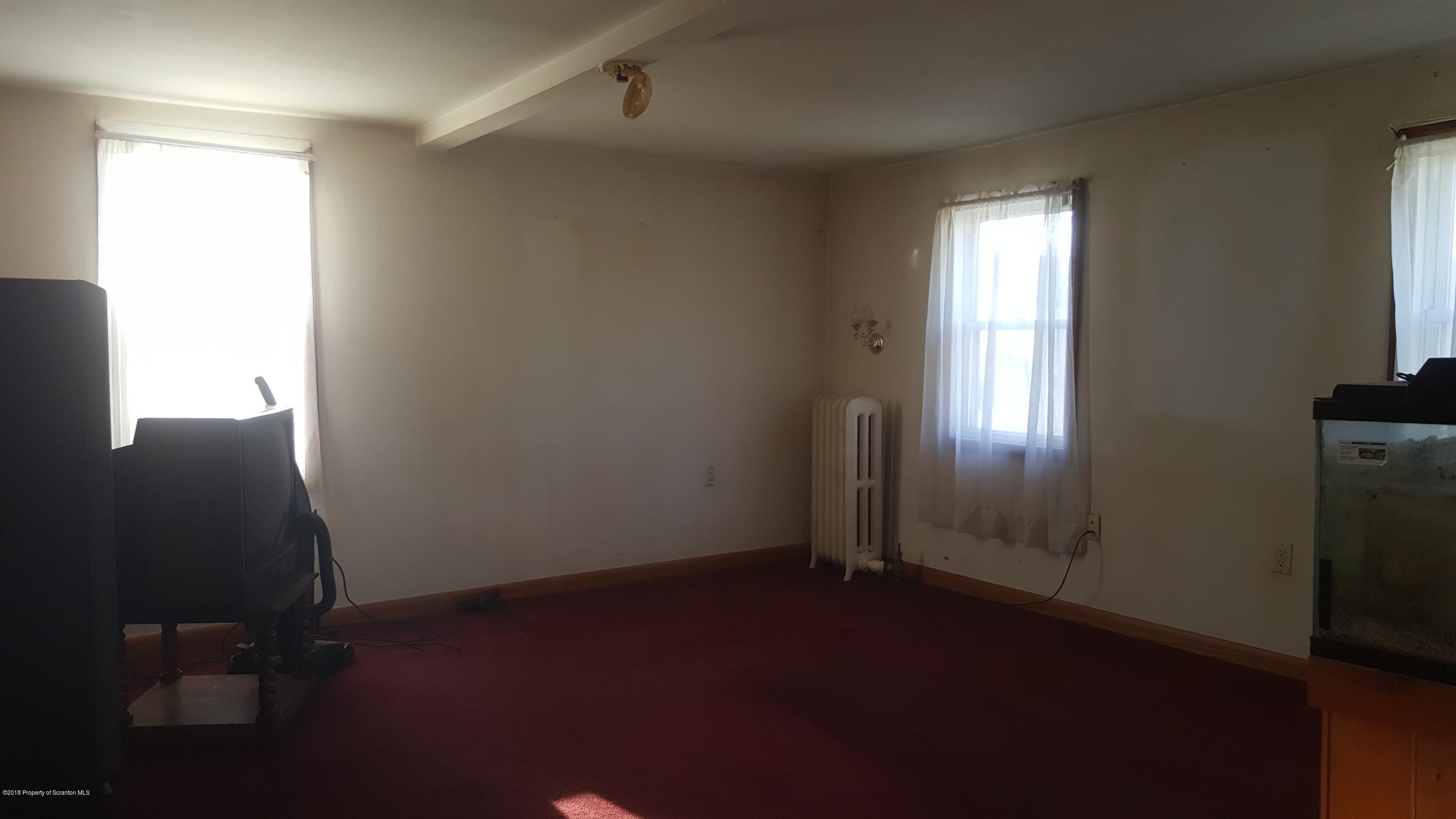 1007 Line Street Archbald, PA 18403 - Photo 13 of 24