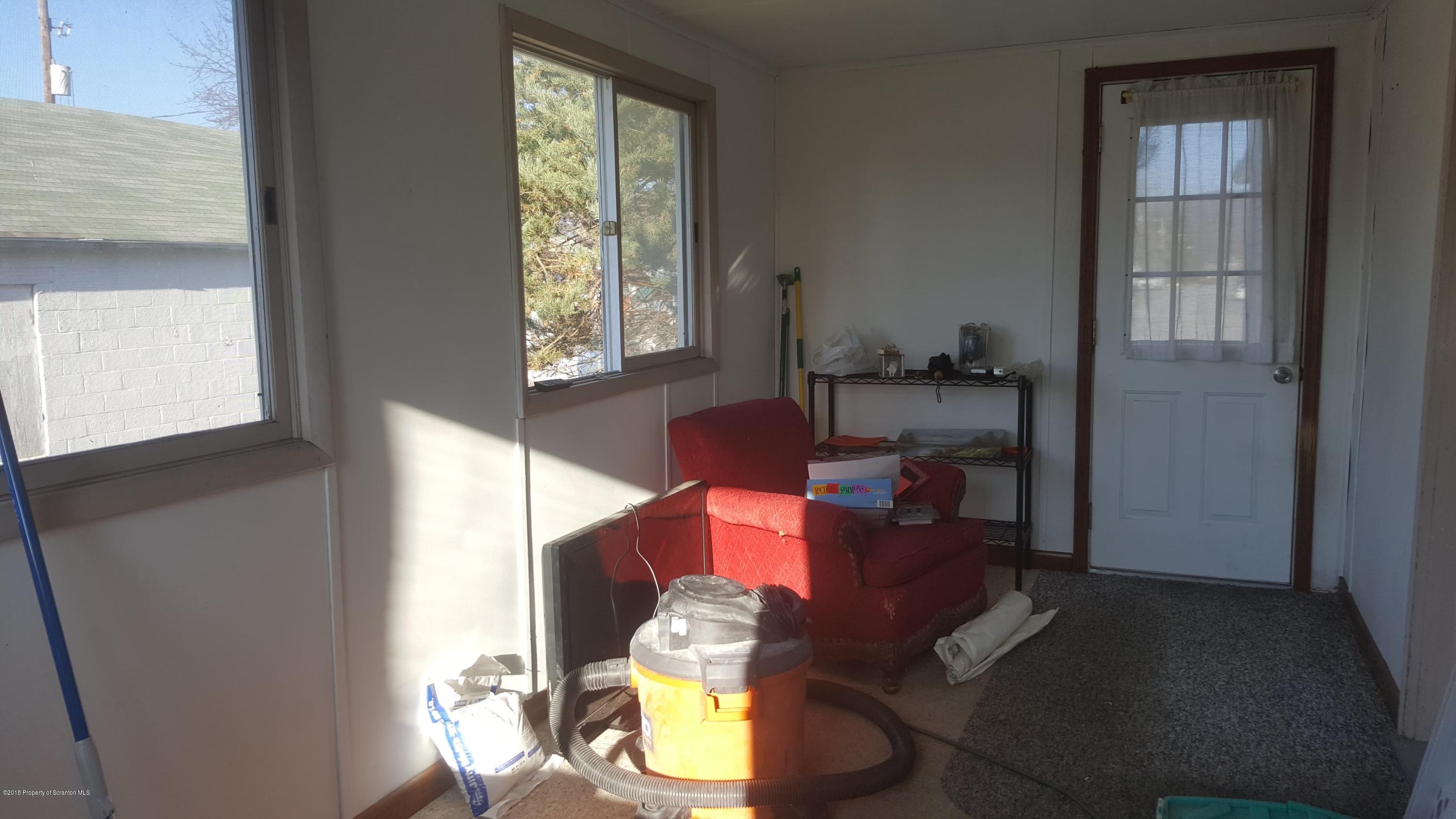 1007 Line Street Archbald, PA 18403 - Photo 17 of 24