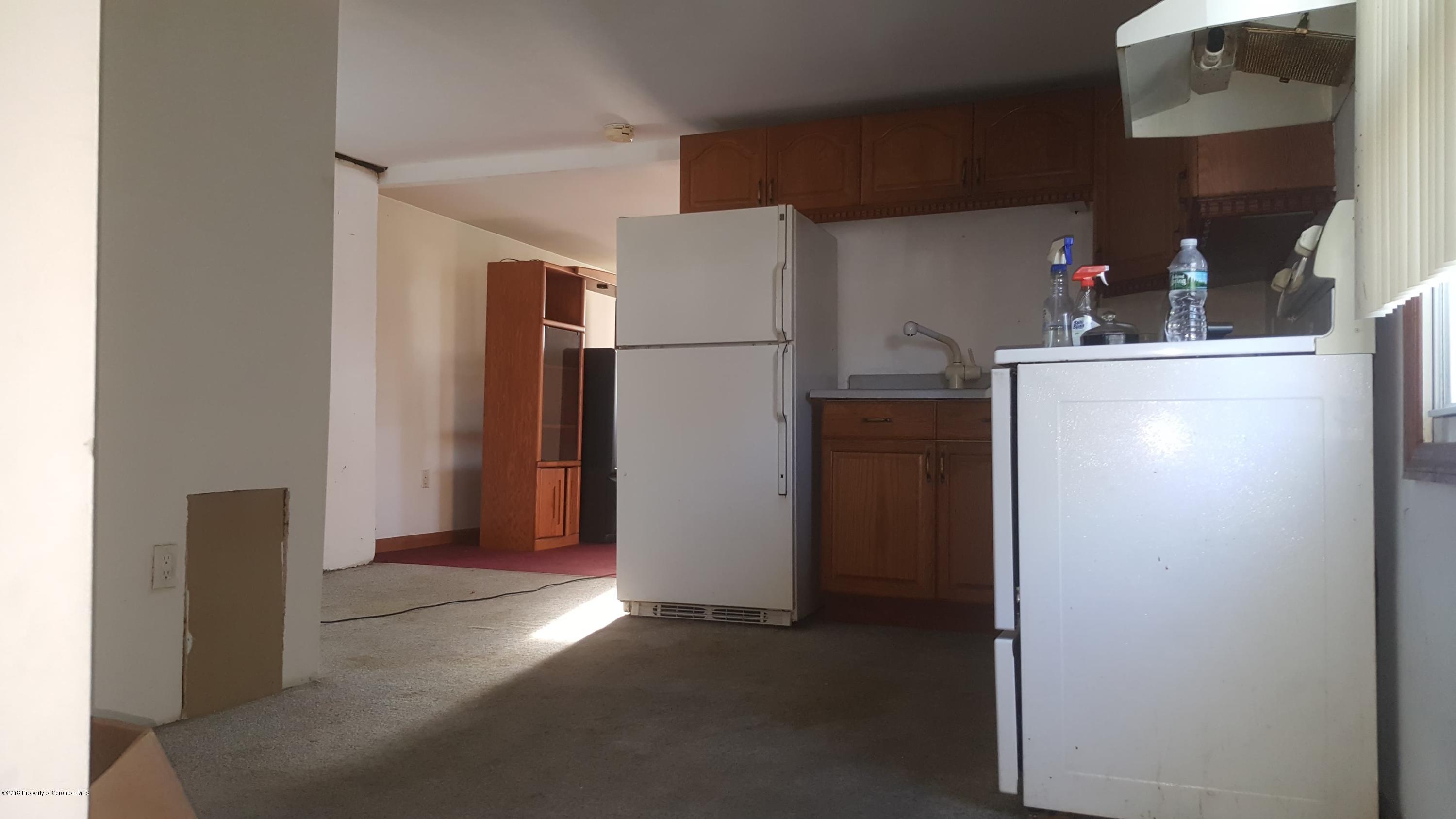 1007 Line Street Archbald, PA 18403 - Photo 8 of 24