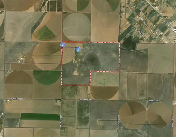 a sign that is on the wall of a building