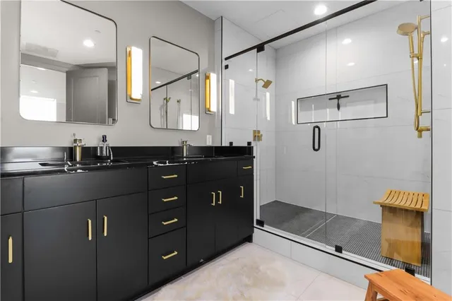 $1,165,000 | 700 West 31st Street, Unit 702, Kansas City, MO 64108