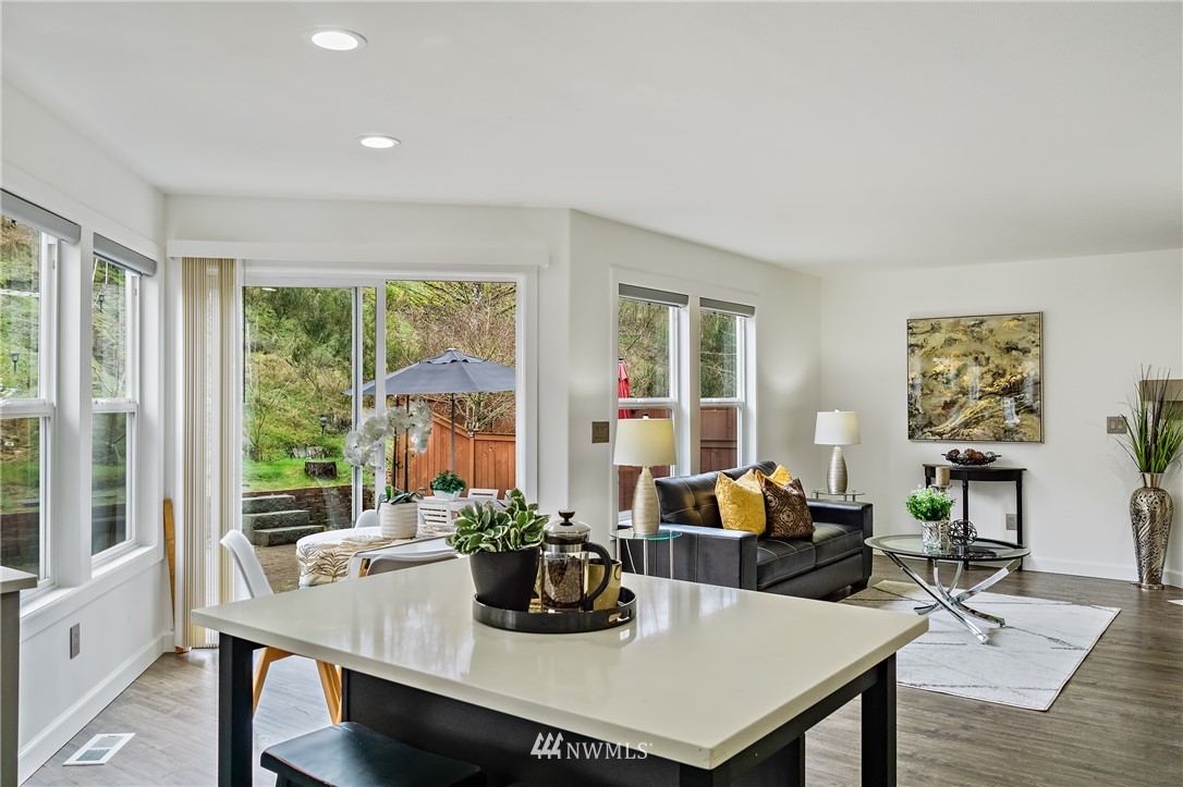 247 Ferndale Avenue Southeast Renton, WA 98056 - Photo 11 of 28 Gallery Image 11