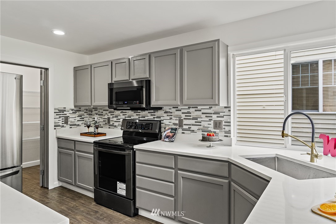 247 Ferndale Avenue Southeast Renton, WA 98056 - Photo 14 of 28 Gallery Image 14