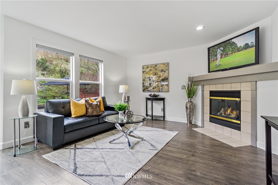247 Ferndale Avenue Southeast Renton, WA 98056 - Photo 7 of 28 Gallery Image 7
