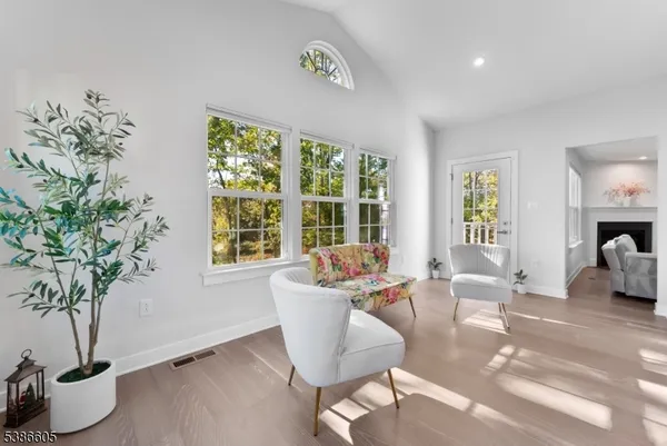 $875,000 | 58 Oakwood Boulevard, Hampton, NJ 08827