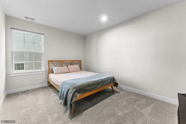 $875,000 | 58 Oakwood Boulevard, Hampton, NJ 08827