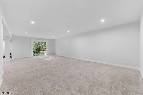 $875,000 | 58 Oakwood Boulevard, Hampton, NJ 08827