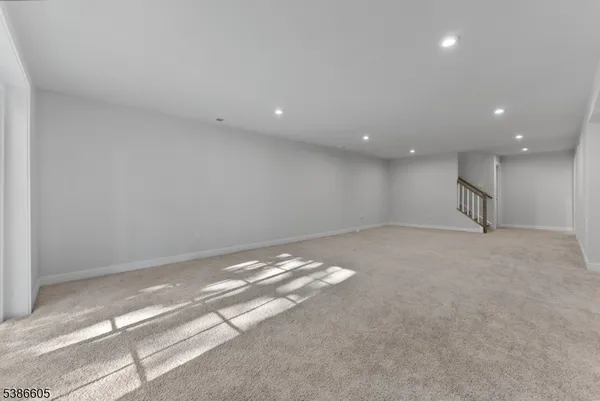 $875,000 | 58 Oakwood Boulevard, Hampton, NJ 08827