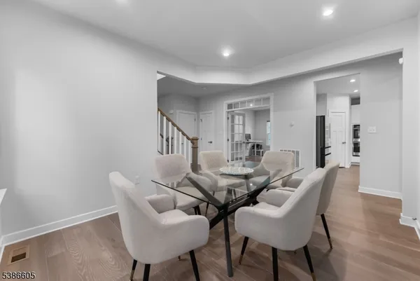 $875,000 | 58 Oakwood Boulevard, Hampton, NJ 08827