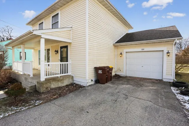 $159,000 | 709 Cambridge Avenue, Rockford, IL 61102