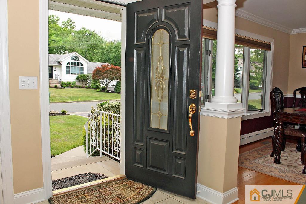 16 Freeman Street Edison, NJ 08820 - Photo 5 of 25 Gallery Image 5