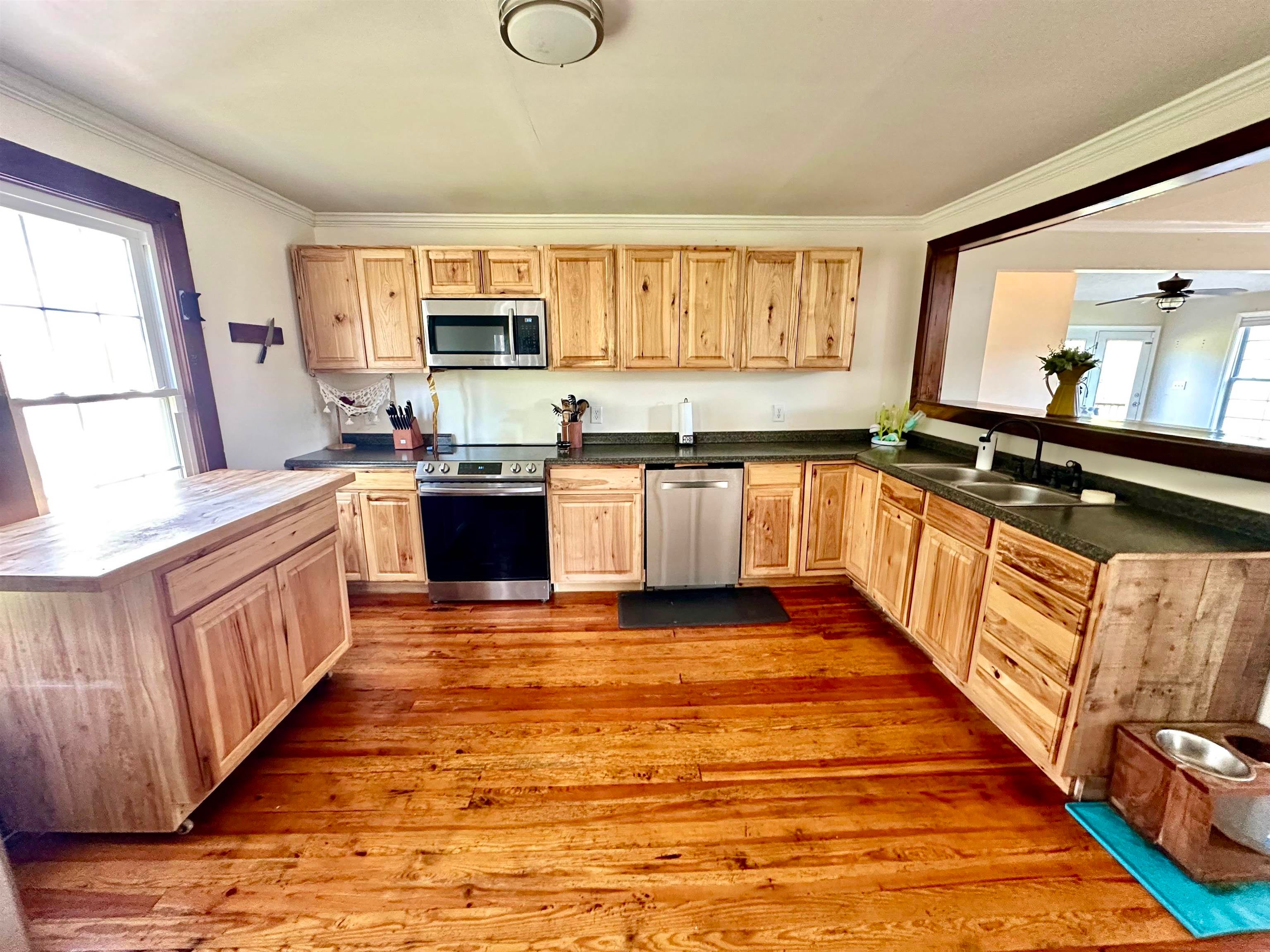 5030 Blue Springs Road Hiwassee, VA 24347 - Photo 14 of 71 Gallery Image 14