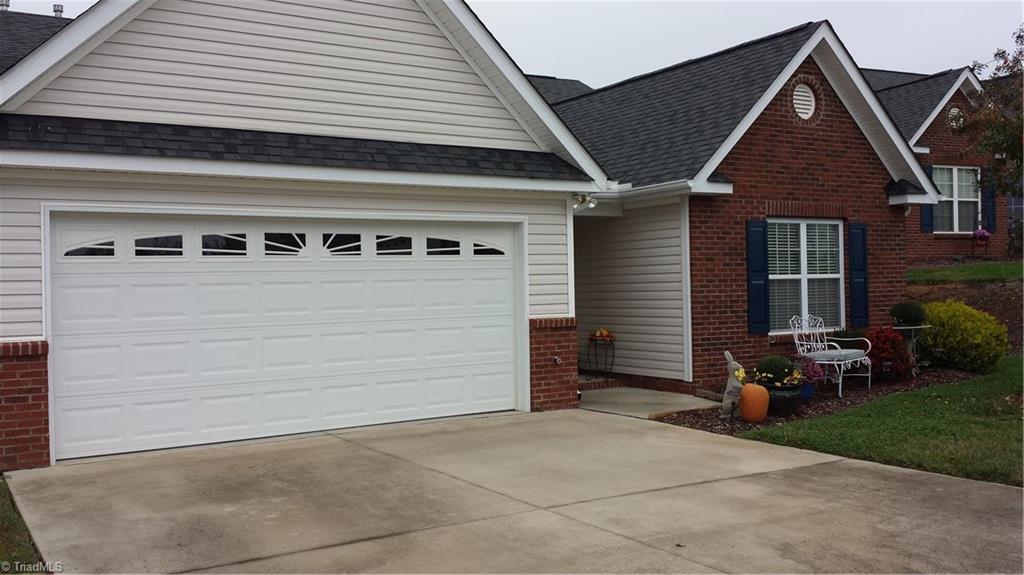 109 Brae Ridge Lane King, NC 27021 - Photo 1 of 10 Front Exterior-low maintenance exterior-vinyl/brick
