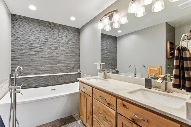 $435,000 | 615 Juliet Avenue, Clearwater, MN 55320