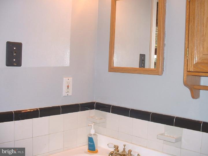 719 Colwell Road Swarthmore, PA 19081 - Photo 15 of 23 Bathroom