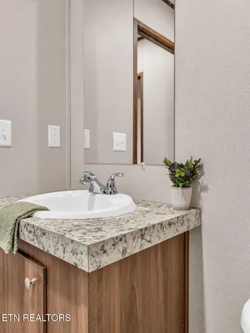 $195,000 | 564 Quail Run Lane, La Follette, TN 37766