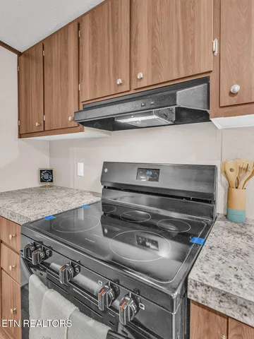 $195,000 | 564 Quail Run Lane, La Follette, TN 37766