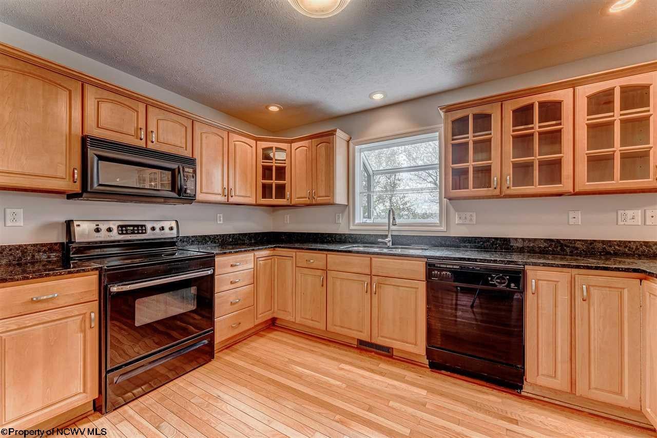 1241 Kings Road Morgantown, WV 26508 - Photo 5 of 28 Gallery Image 5