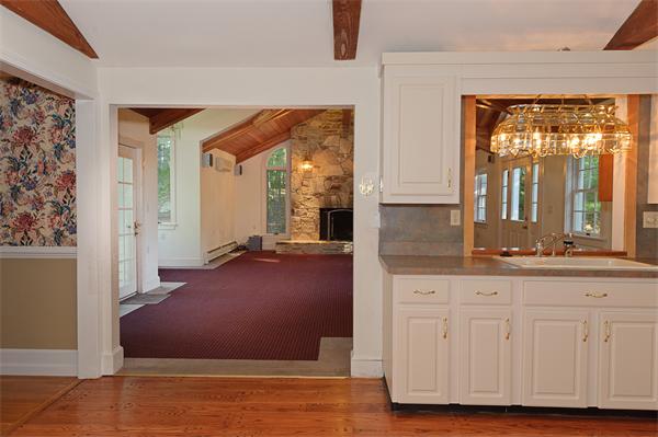 2 Camelot Drive Hingham, MA 02043 - Photo 4 of 12