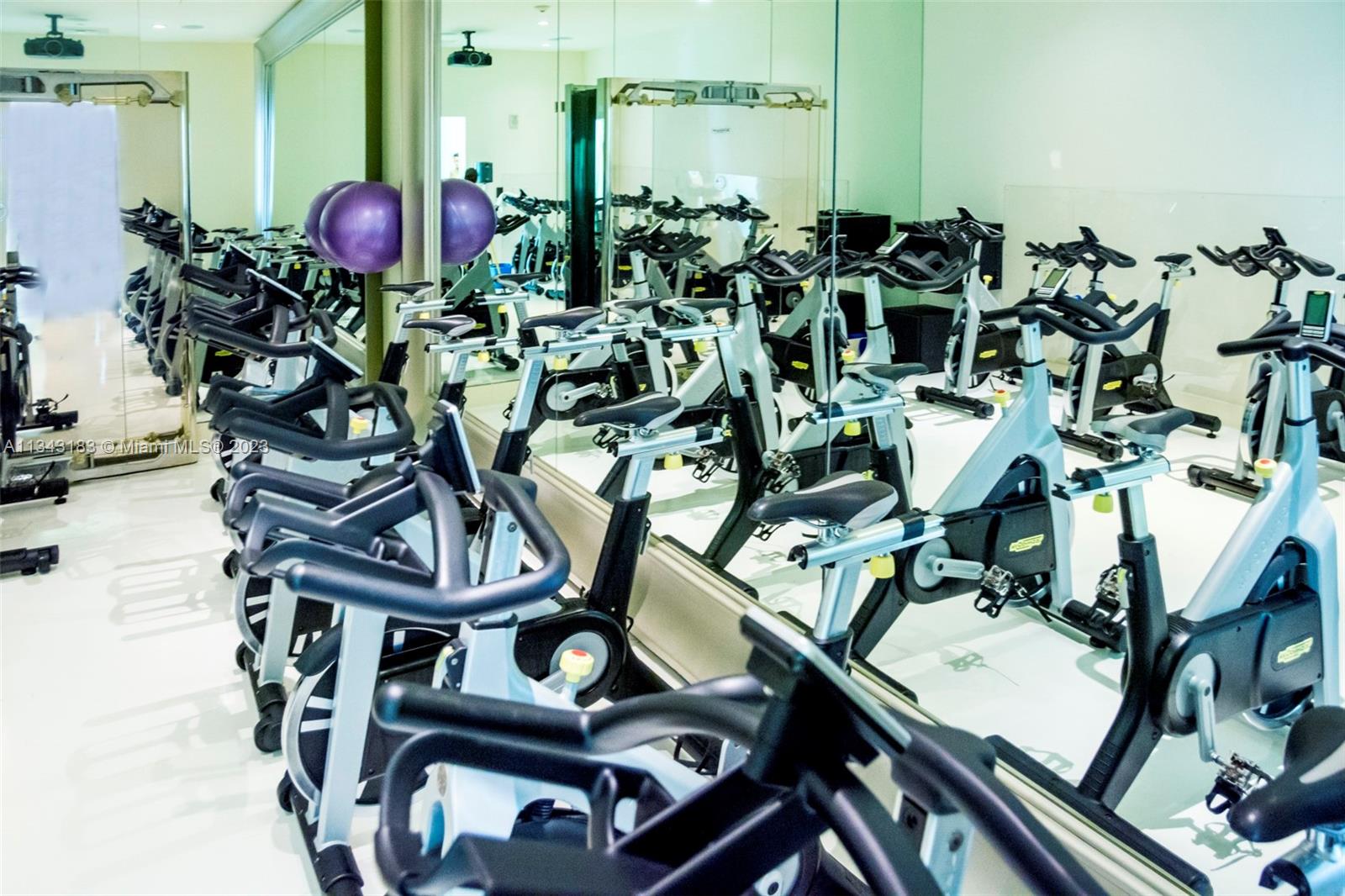 495 Brickell Avenue, Unit 3804 Miami, FL 33131 - Photo 20 of 23 a view of a chairs and table in a patio