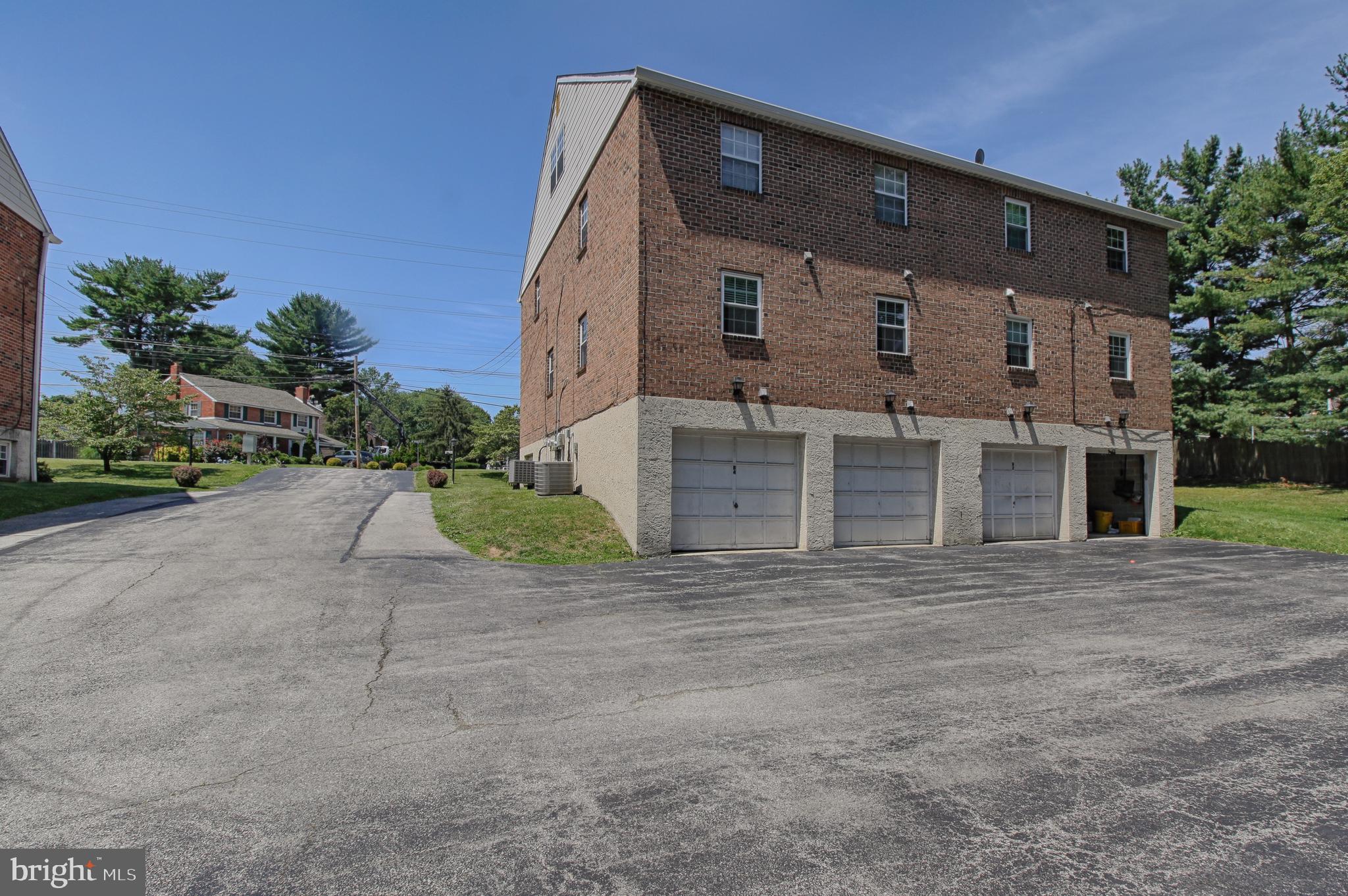 641 West Springfield Road, Unit B4 Springfield, PA 19064 - Photo 4 of 30