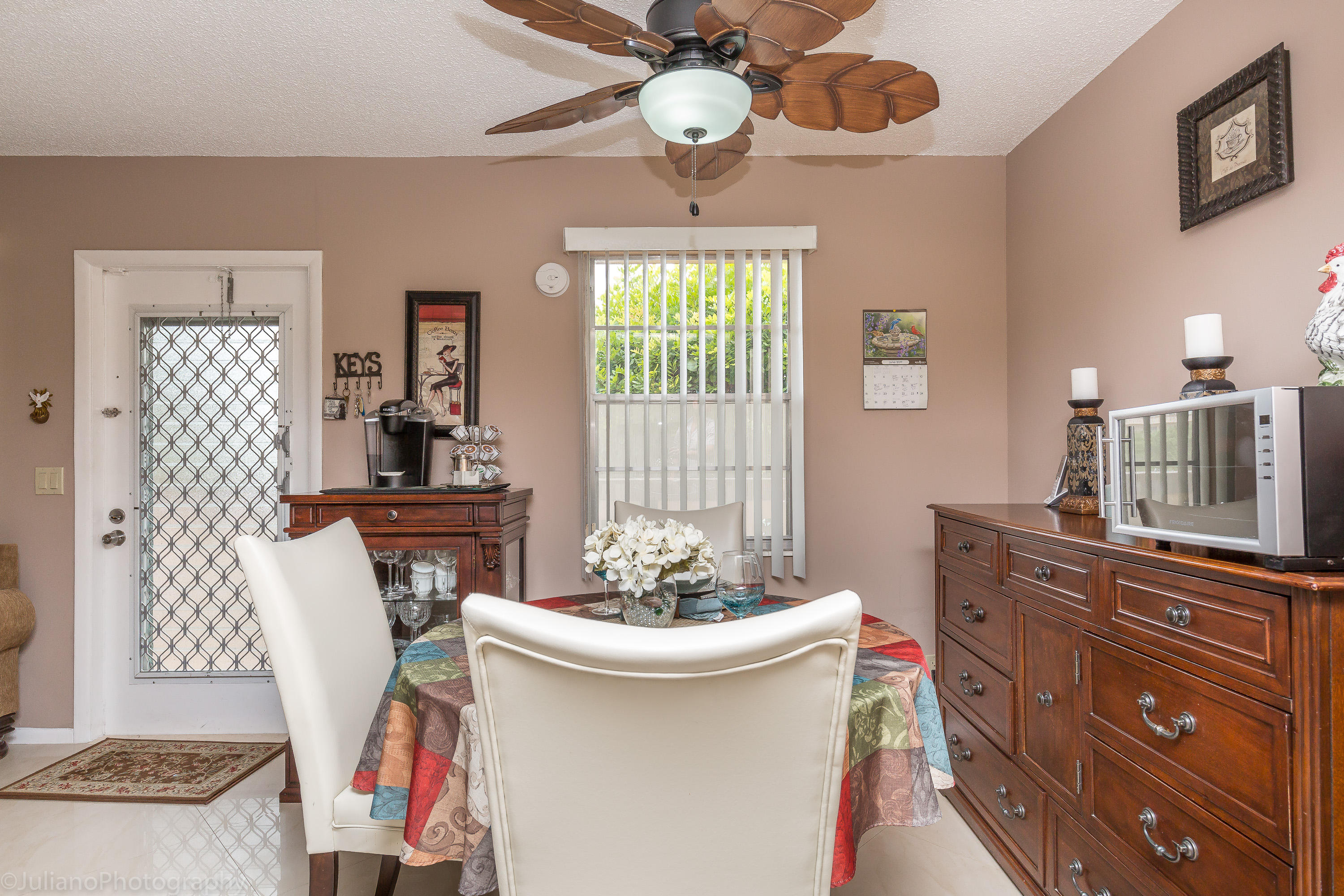2031 Newcastle, Unit B Boca Raton, FL 33434 - Photo 5 of 43 DINING