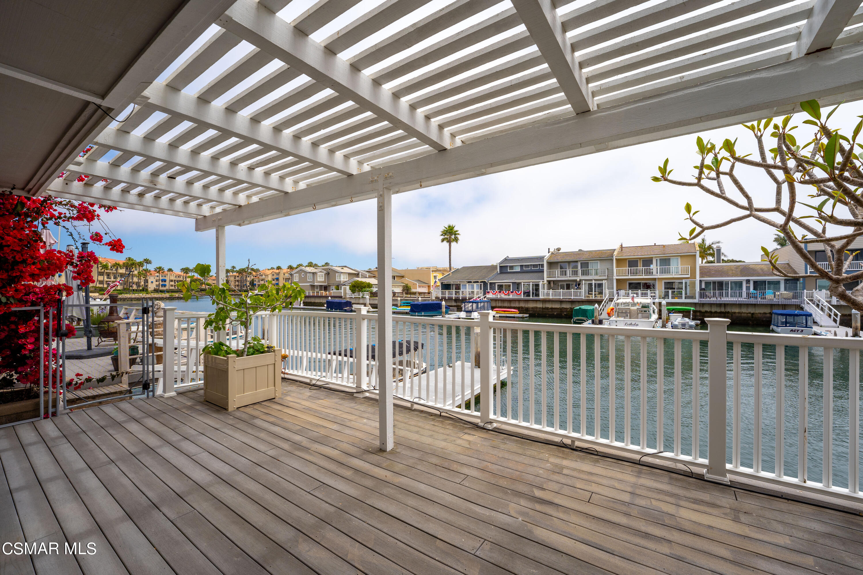 4512 Falkirk Bay Oxnard, CA 93035 - Photo 19 of 40 a view of a roof deck