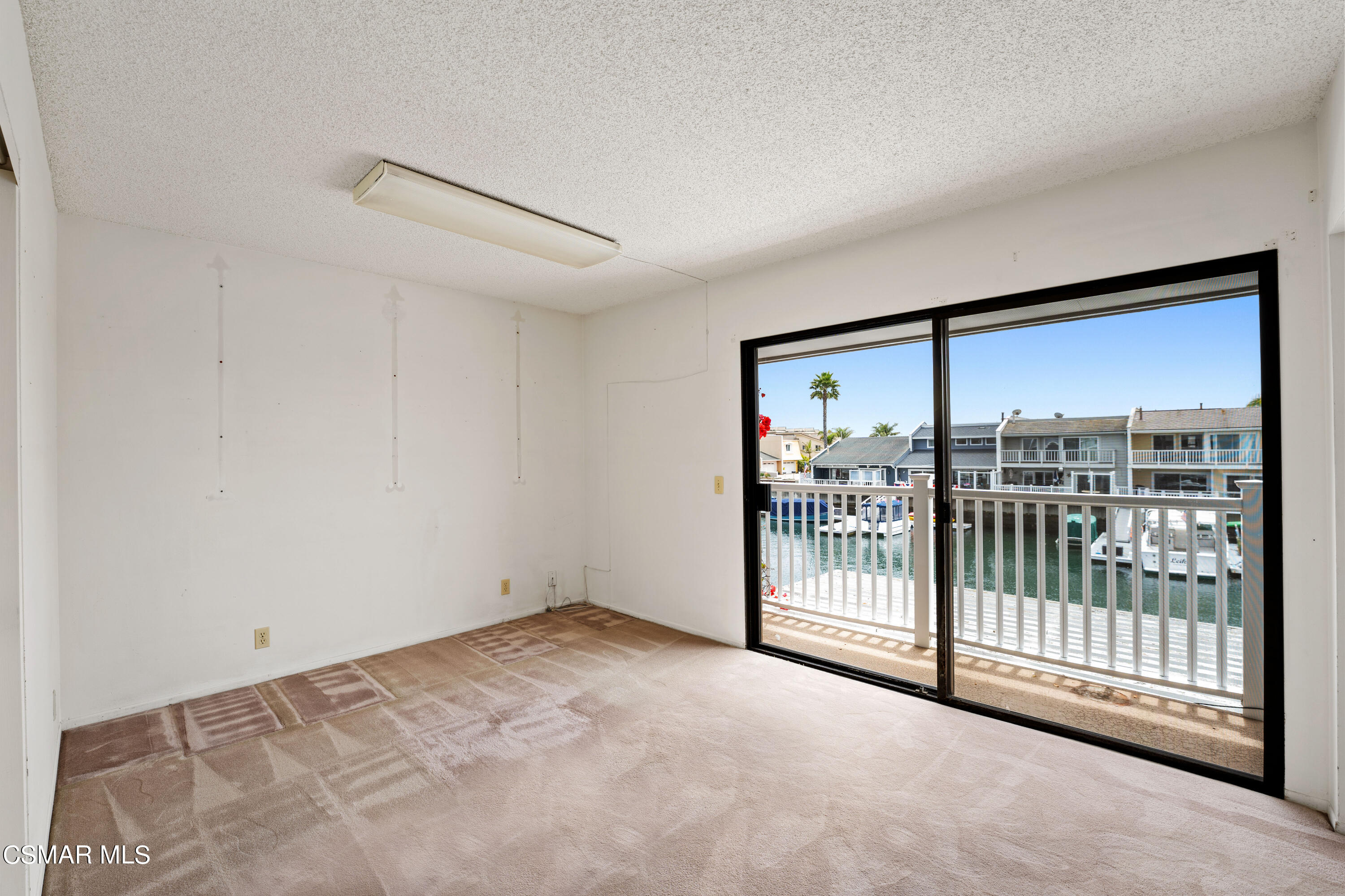 4512 Falkirk Bay Oxnard, CA 93035 - Photo 30 of 40 a view of livingroom with furniture