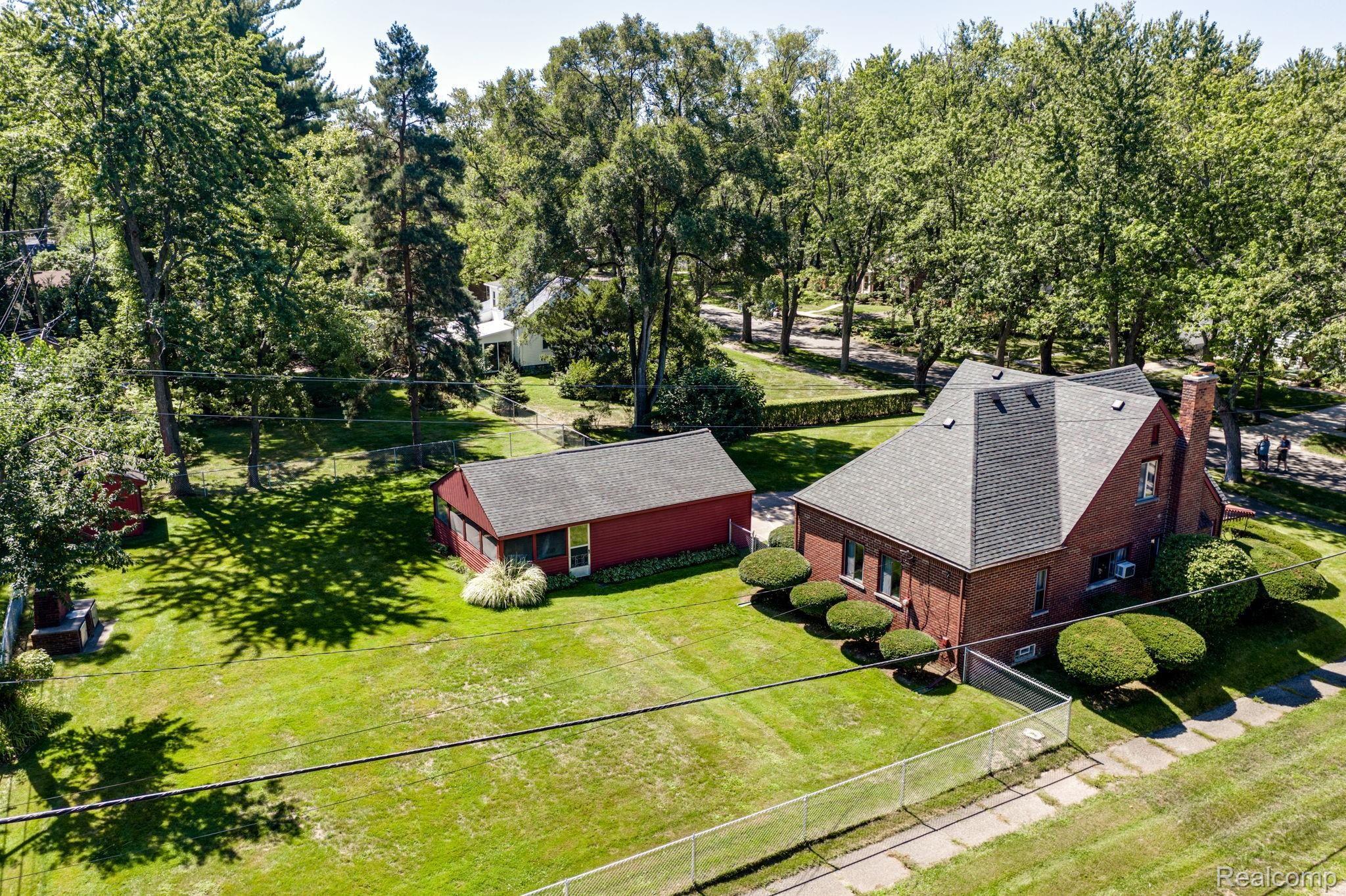 311 Dover Road Waterford, MI 48328 - Photo 57 of 67 311+Dover+Rd+Waterford+Township-34-WebQuality.jpg