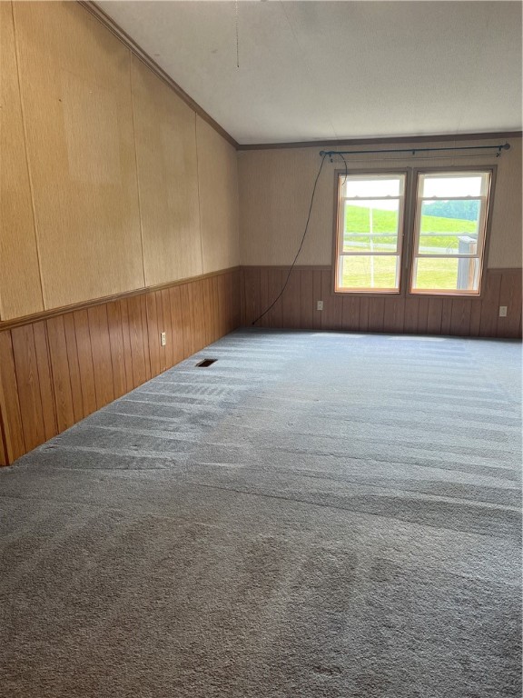 7551 Jackson School Road Lyons, NY 14489 - Photo 13 of 28 Living room