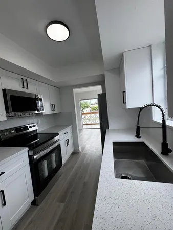 $2,595 | 11840 Northeast 19th Drive, Unit 19, North Miami, FL 33181