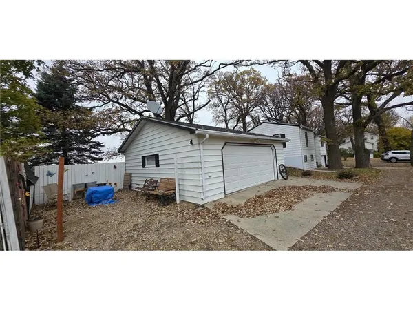 $214,900 | 78665 County Road 46, Albert Lea, MN 56007