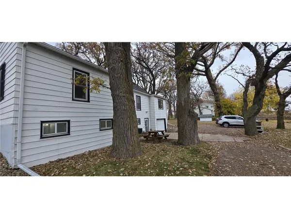$214,900 | 78665 County Road 46, Albert Lea, MN 56007