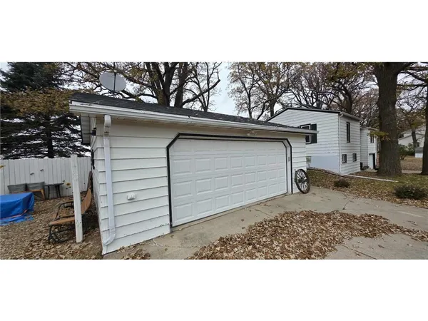 $214,900 | 78665 County Road 46, Albert Lea, MN 56007